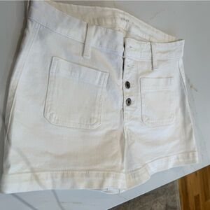 old navy white jean shorts sz 8 new without tags